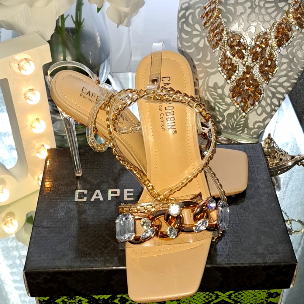 NWT TAPE ROBBIN Nude RHINESTONE Heels ⛓